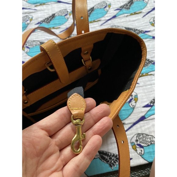 Dooney & Bourke Shoulder Bag Tote Leather Canvas Red Adjustable Straps Made USA - Picture 9 of 12